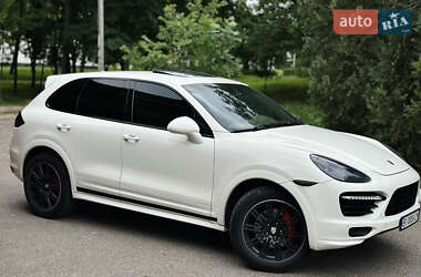 Внедорожник / Кроссовер Porsche Cayenne 2011 в 
