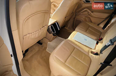 Внедорожник / Кроссовер Porsche Cayenne 2011 в 