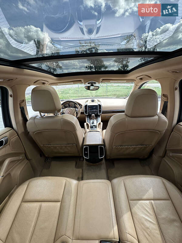 Внедорожник / Кроссовер Porsche Cayenne 2014 в Белогородке