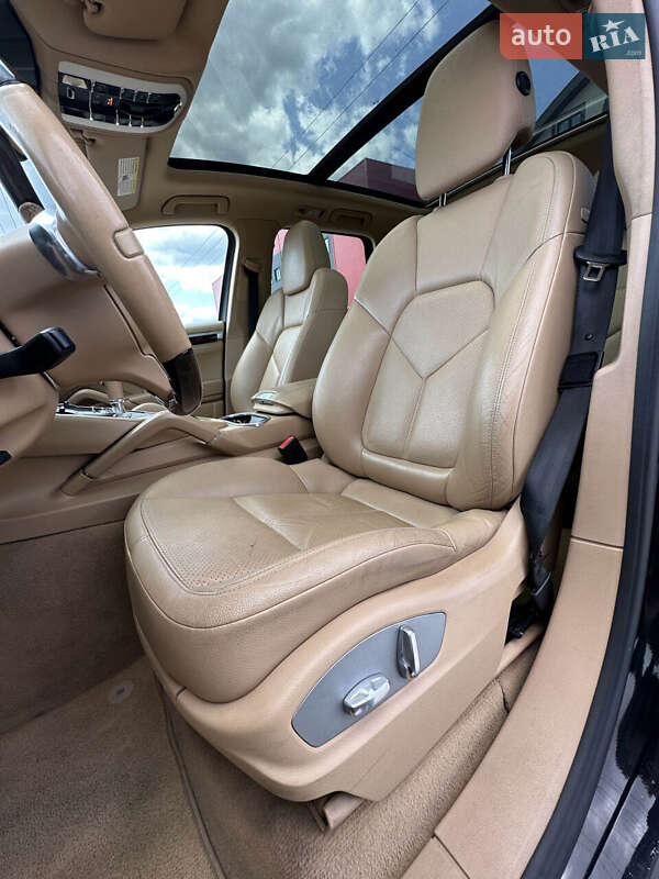 Внедорожник / Кроссовер Porsche Cayenne 2014 в Белогородке