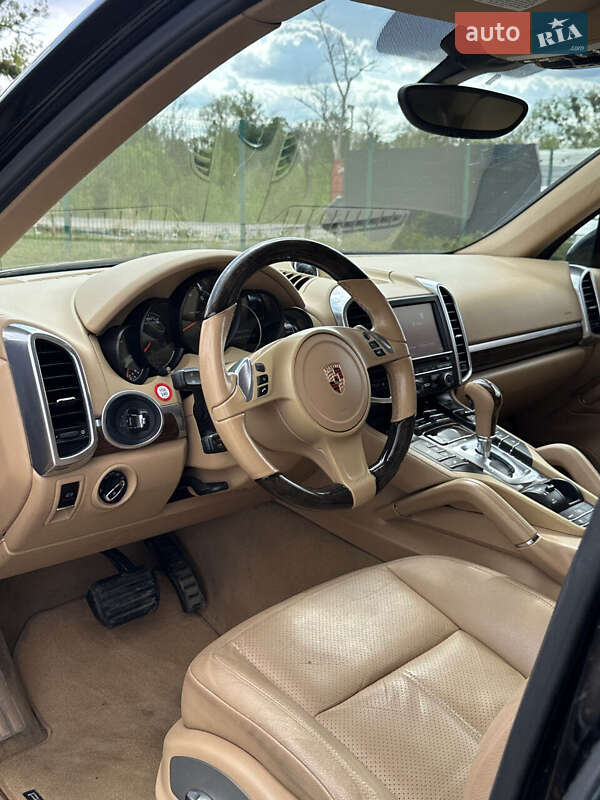 Внедорожник / Кроссовер Porsche Cayenne 2014 в Белогородке