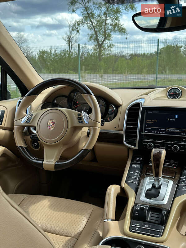 Внедорожник / Кроссовер Porsche Cayenne 2014 в Белогородке