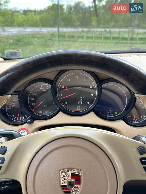 Внедорожник / Кроссовер Porsche Cayenne 2014 в Белогородке