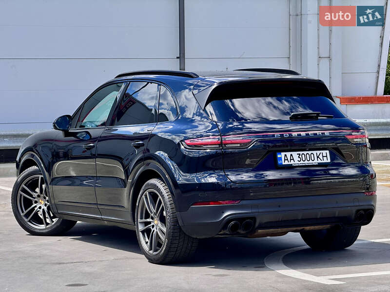 Позашляховик / Кросовер Porsche Cayenne 2017 в Києві