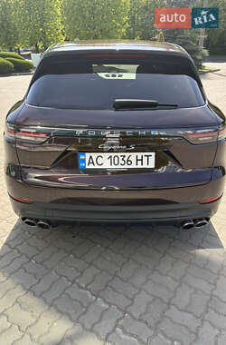 Внедорожник / Кроссовер Porsche Cayenne 2020 в 