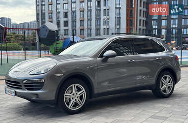 Внедорожник / Кроссовер Porsche Cayenne 2012 в 