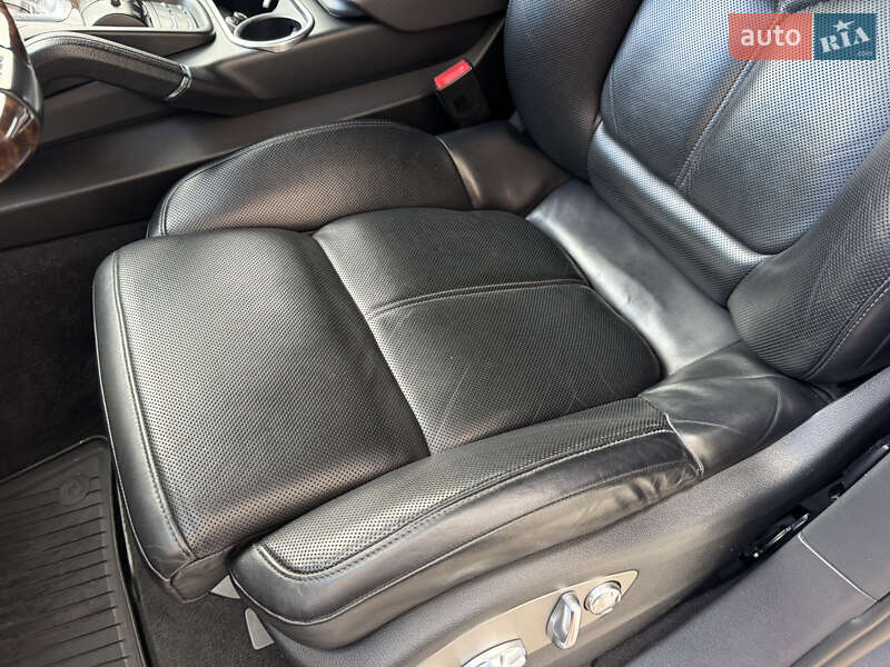 Внедорожник / Кроссовер Porsche Cayenne 2012 в Киеве