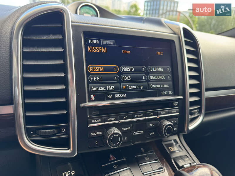 Внедорожник / Кроссовер Porsche Cayenne 2012 в Киеве