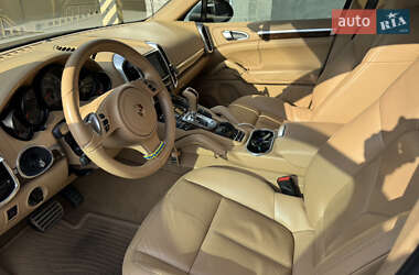 Внедорожник / Кроссовер Porsche Cayenne 2011 в 