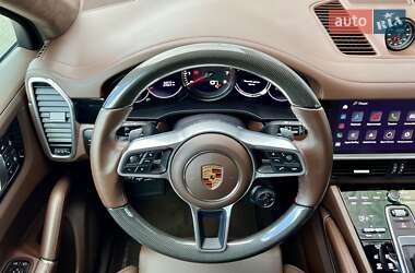 Внедорожник / Кроссовер Porsche Cayenne 2022 в 