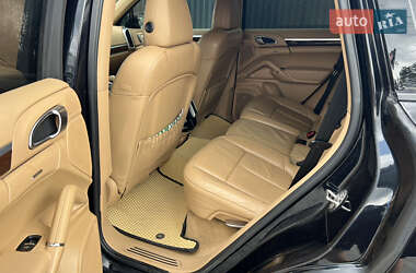 Позашляховик / Кросовер Porsche Cayenne 2011 в 
