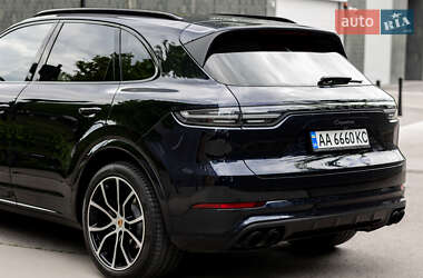 Внедорожник / Кроссовер Porsche Cayenne 2019 в 