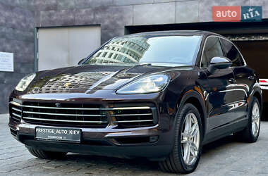 Внедорожник / Кроссовер Porsche Cayenne 2018 в 