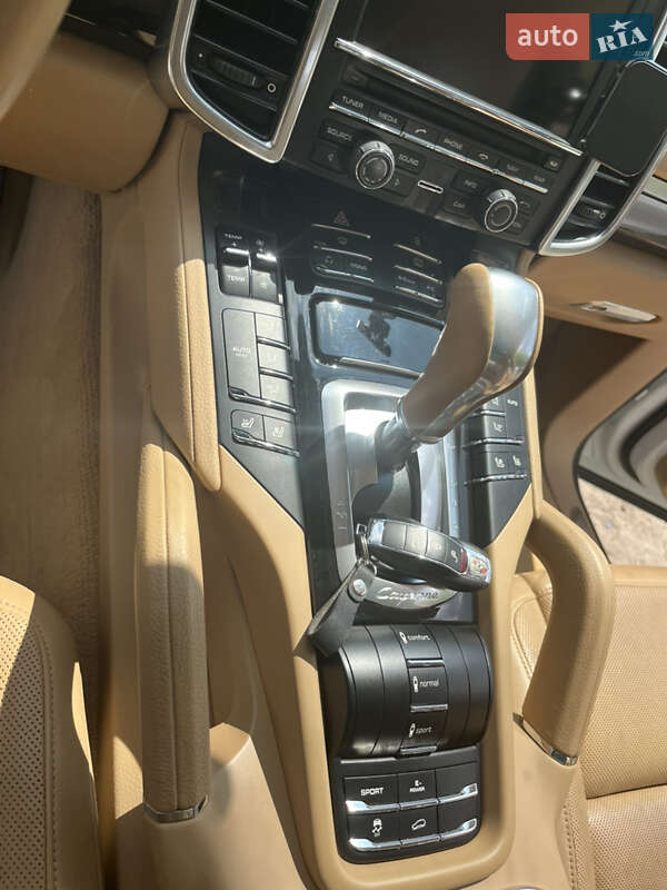 Внедорожник / Кроссовер Porsche Cayenne 2013 в Одессе фото 13 Внедорожник / Кроссовер Porsche Cayenne 2013 в Одессе