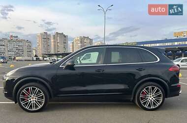 Позашляховик / Кросовер Porsche Cayenne 2016 в Києві