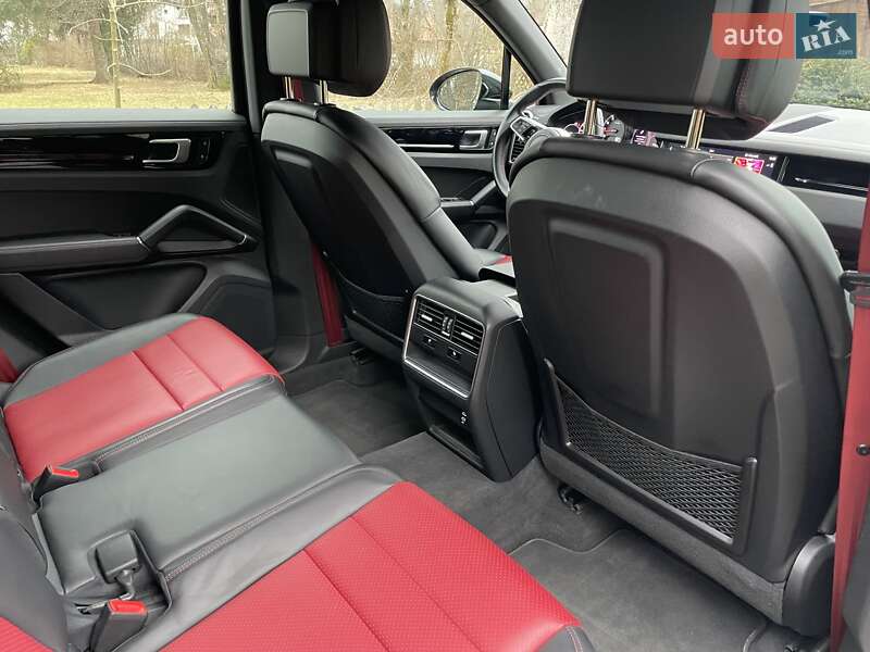 Внедорожник / Кроссовер Porsche Cayenne 2022 в Харькове