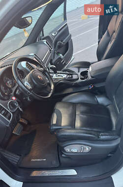 Внедорожник / Кроссовер Porsche Cayenne 2011 в 
