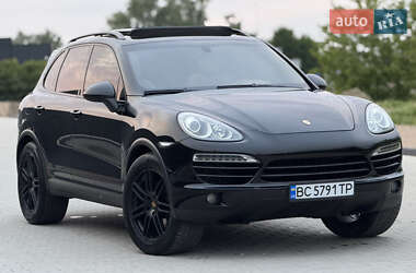 Внедорожник / Кроссовер Porsche Cayenne 2012 в 