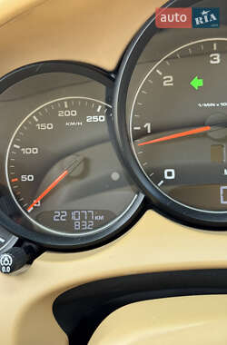 Внедорожник / Кроссовер Porsche Cayenne 2012 в 