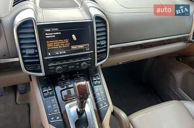 Внедорожник / Кроссовер Porsche Cayenne 2012 в 