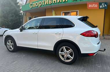 Внедорожник / Кроссовер Porsche Cayenne 2012 в 