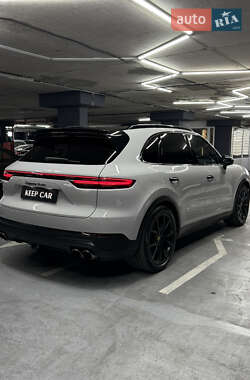 Внедорожник / Кроссовер Porsche Cayenne 2019 в 
