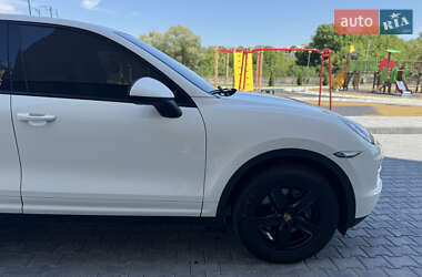 Внедорожник / Кроссовер Porsche Cayenne 2010 в 
