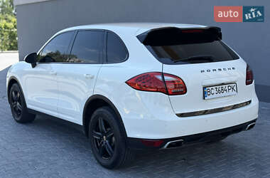 Внедорожник / Кроссовер Porsche Cayenne 2010 в 