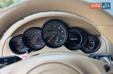 Внедорожник / Кроссовер Porsche Cayenne 2010 в 