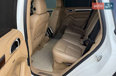Внедорожник / Кроссовер Porsche Cayenne 2010 в 