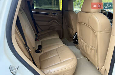 Внедорожник / Кроссовер Porsche Cayenne 2010 в 