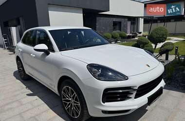 Внедорожник / Кроссовер Porsche Cayenne 2021 в Киеве