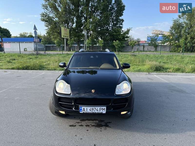 Внедорожник / Кроссовер Porsche Cayenne 2005 в 