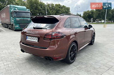Внедорожник / Кроссовер Porsche Cayenne 2012 в 