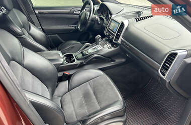 Внедорожник / Кроссовер Porsche Cayenne 2012 в 