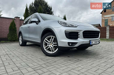 Внедорожник / Кроссовер Porsche Cayenne 2015 в 