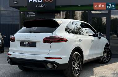 Внедорожник / Кроссовер Porsche Cayenne 2016 в 