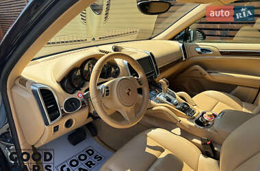 Внедорожник / Кроссовер Porsche Cayenne 2013 в 