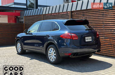 Внедорожник / Кроссовер Porsche Cayenne 2013 в 