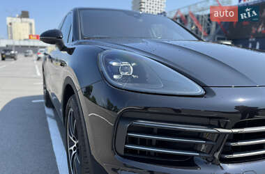 Внедорожник / Кроссовер Porsche Cayenne 2018 в 