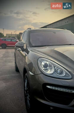 Внедорожник / Кроссовер Porsche Cayenne 2010 в 
