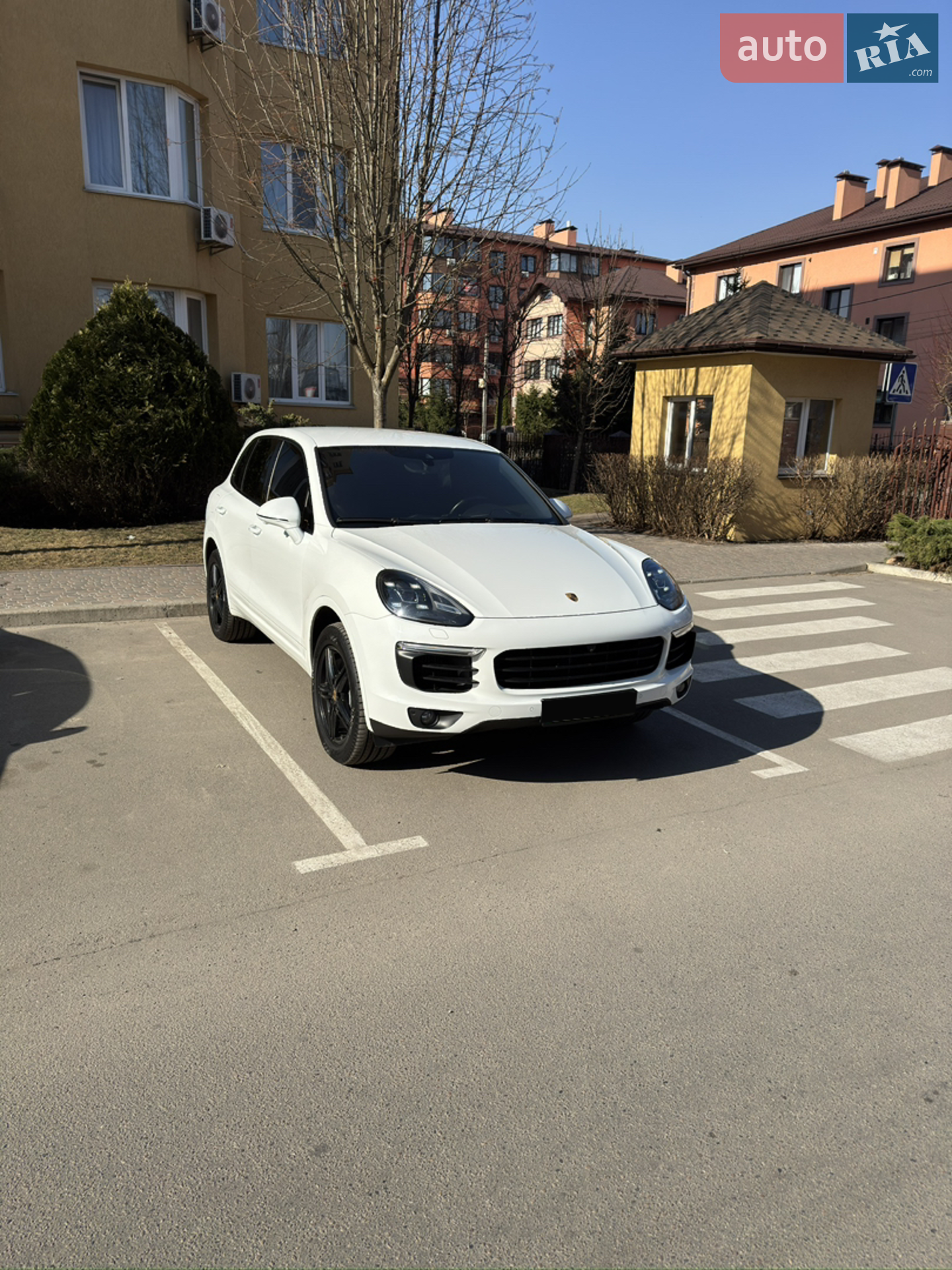 2016 Porsche Cayenne - мініатюра 26