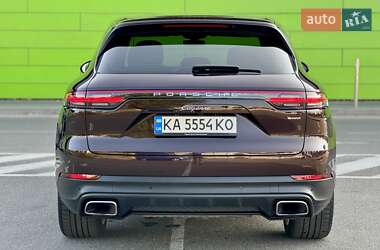 Внедорожник / Кроссовер Porsche Cayenne 2018 в 