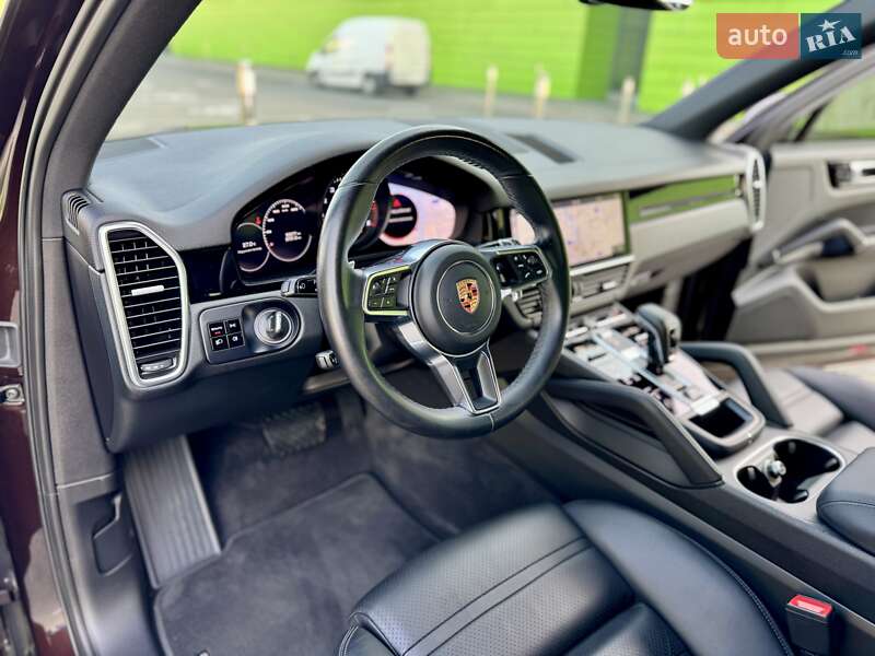 Позашляховик / Кросовер Porsche Cayenne 2018 в Києві