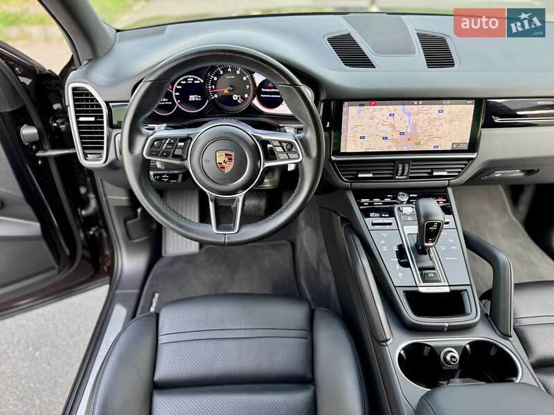 Позашляховик / Кросовер Porsche Cayenne 2018 в Києві
