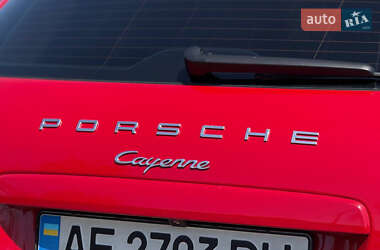 Внедорожник / Кроссовер Porsche Cayenne 2013 в 