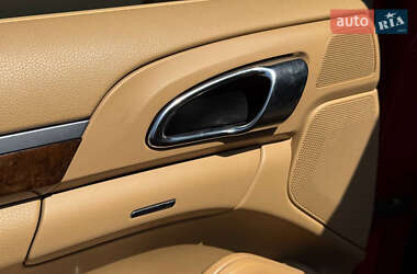Внедорожник / Кроссовер Porsche Cayenne 2013 в 