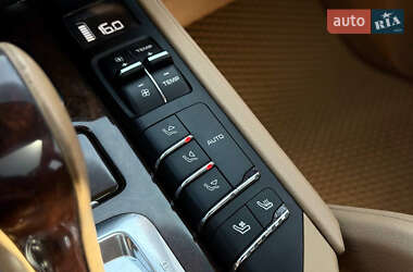 Внедорожник / Кроссовер Porsche Cayenne 2013 в 