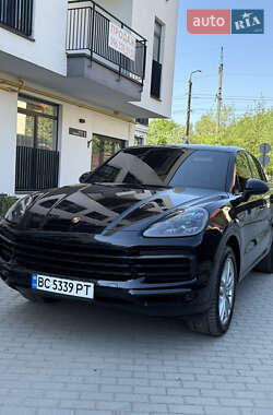 Внедорожник / Кроссовер Porsche Cayenne 2019 в 