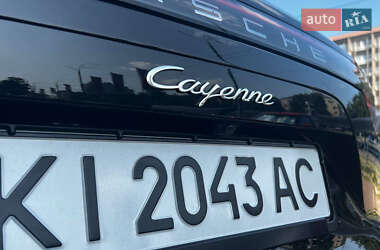 Внедорожник / Кроссовер Porsche Cayenne 2020 в 